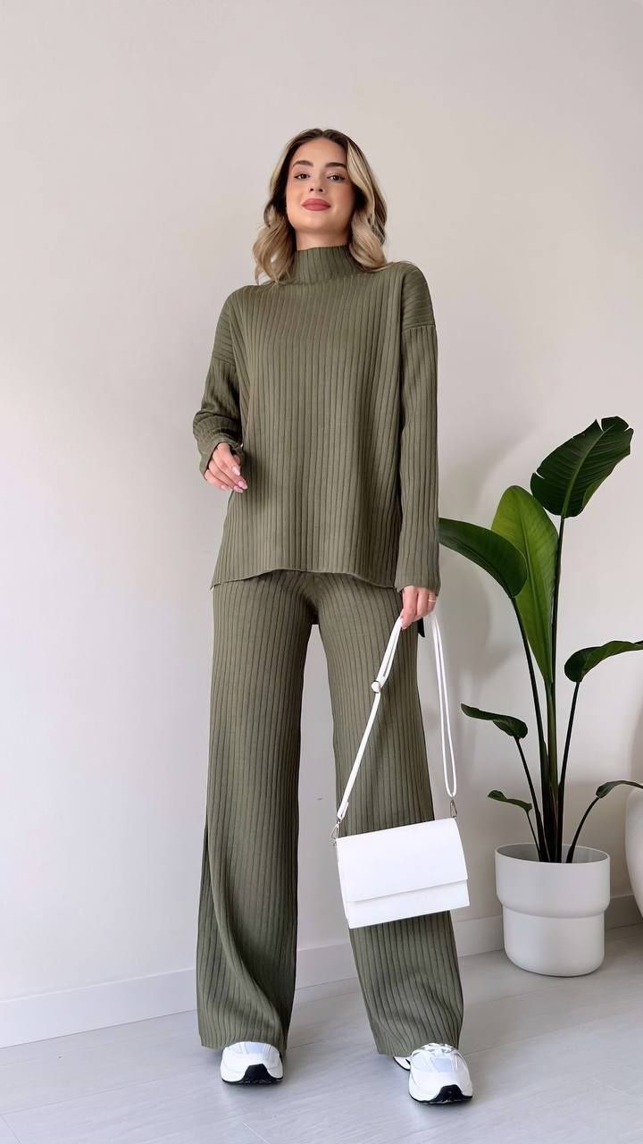 2-Piece Knitted Set with Turtleneck Sweater and Matching Trousers