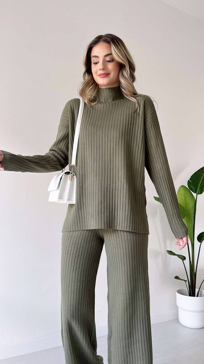 2-Piece Knitted Set with Turtleneck Sweater and Matching Trousers